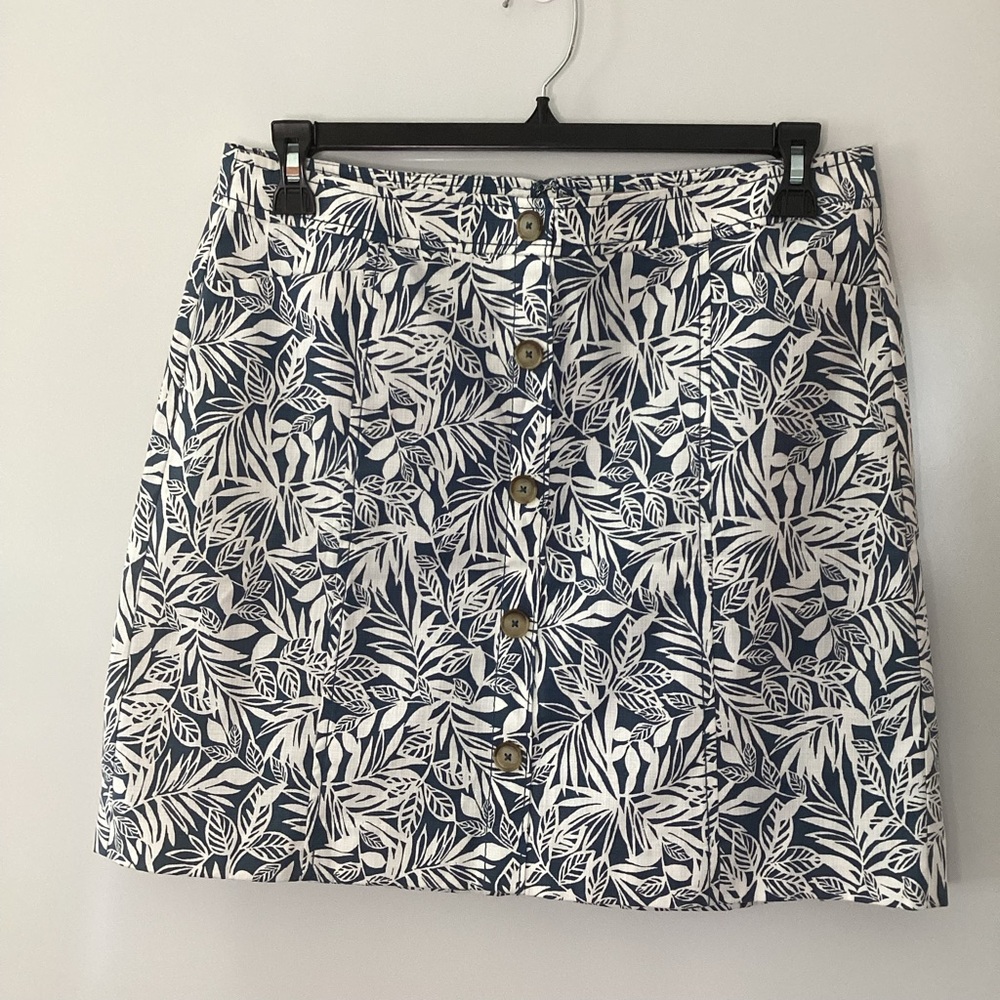 Loft Tropical Botanical Button Accent Skirt